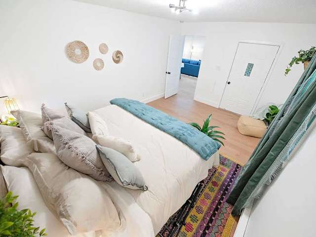 Sunburst Hideaway by Pigeon River, Lake Logan