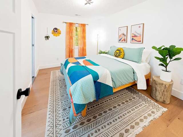 Sunburst Hideaway by Pigeon River, Lake Logan