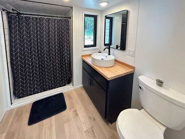 Foster Falls - Tiny Home with Mountain Views