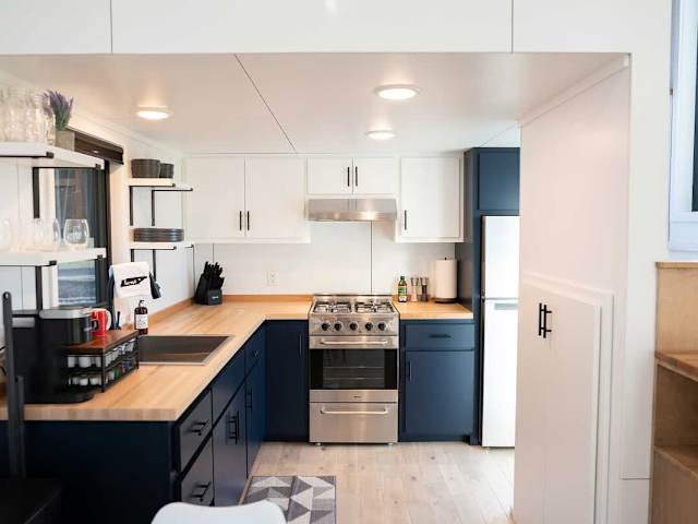 Foster Falls - Tiny Home with Mountain Views