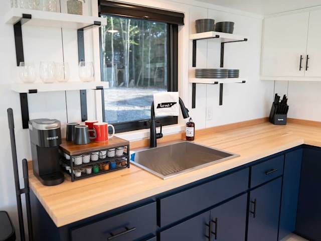 Foster Falls - Tiny Home with Mountain Views
