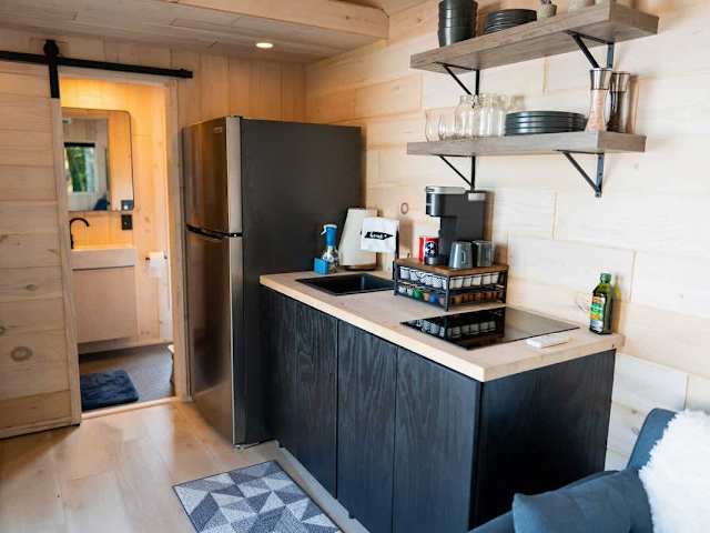 Little Rock City - Tiny Home with Mountain Views