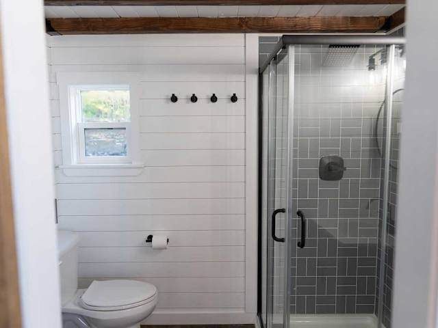 Leda - Tiny Home with Mountain Views