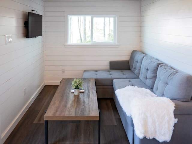 Leda - Tiny Home with Mountain Views