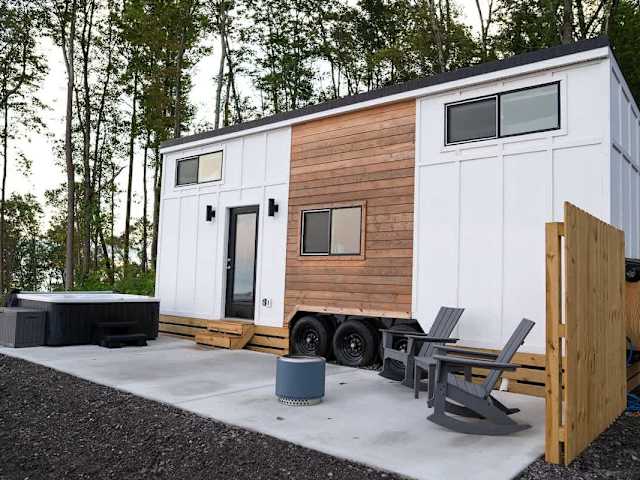 Leda - Tiny Home with Mountain Views
