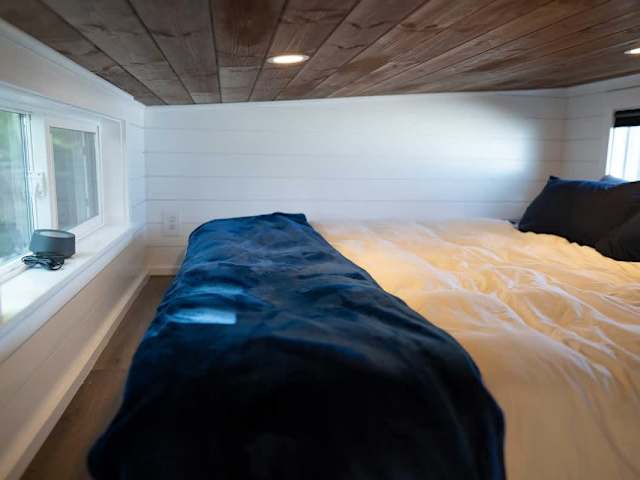 Leda - Tiny Home with Mountain Views