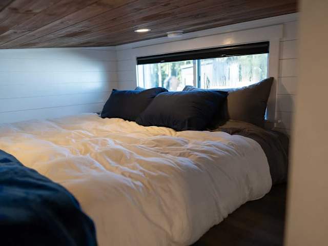 Leda - Tiny Home with Mountain Views