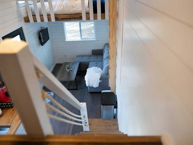 Leda - Tiny Home with Mountain Views