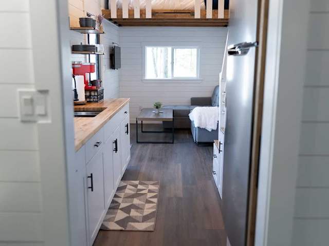 Leda - Tiny Home with Mountain Views