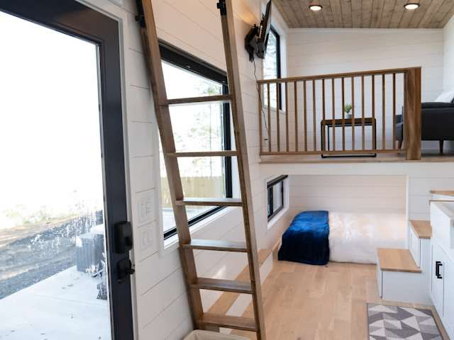 Reels Cove - Tiny Home with Mountain Views