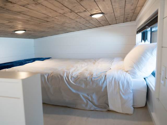 Reels Cove - Tiny Home with Mountain Views