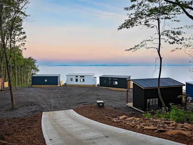Reels Cove - Tiny Home with Mountain Views