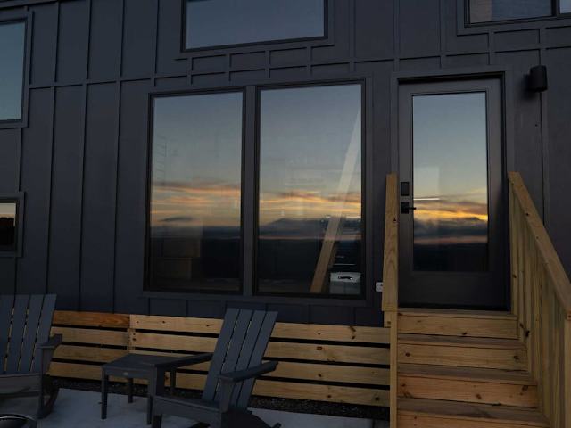 Tennessee Wall - Tiny Home with Mountain Views