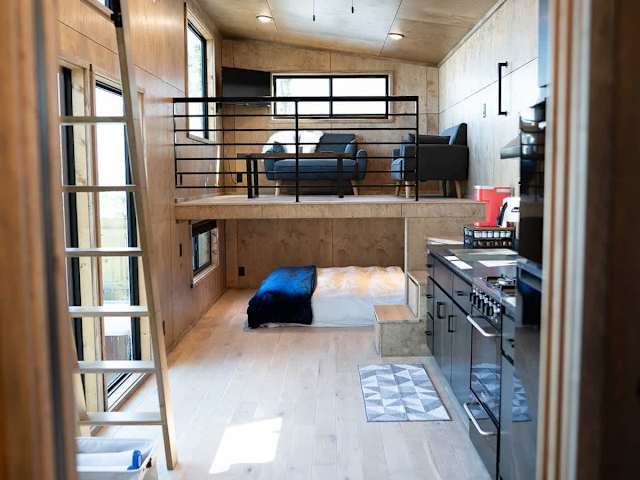 Tennessee Wall - Tiny Home with Mountain Views