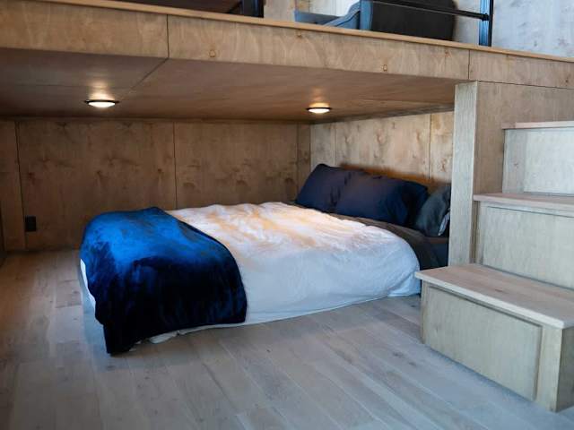 Tennessee Wall - Tiny Home with Mountain Views