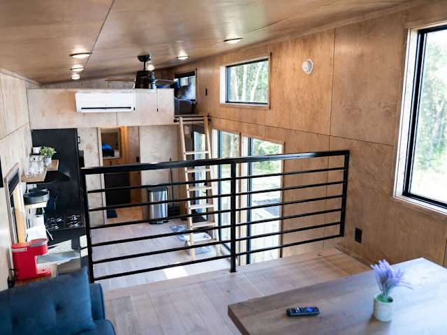 Tennessee Wall - Tiny Home with Mountain Views