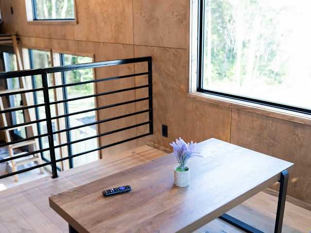 Tennessee Wall - Tiny Home with Mountain Views