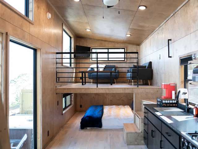 Tennessee Wall - Tiny Home with Mountain Views