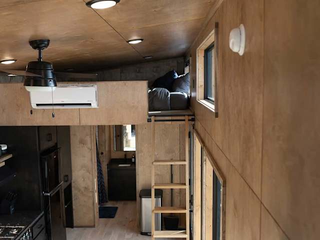 Tennessee Wall - Tiny Home with Mountain Views