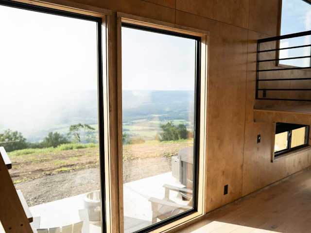 Tennessee Wall - Tiny Home with Mountain Views