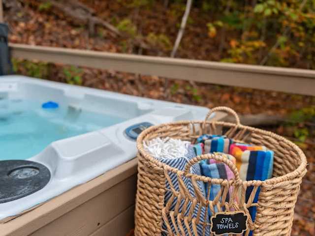 Eagle's Nest Luxury Glamping Dome