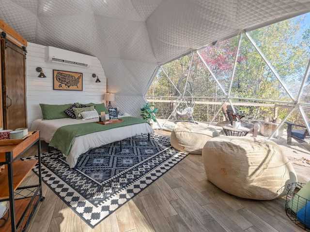 Fiery Gizzard Luxury Glamping Dome