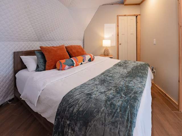 Raven's Point Luxury Glamping Dome