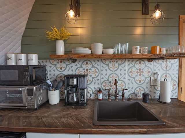 Raven's Point Luxury Glamping Dome