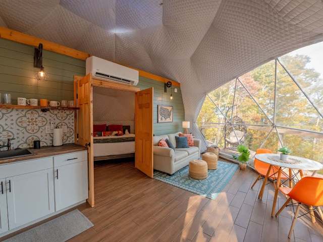 Raven's Point Luxury Glamping Dome