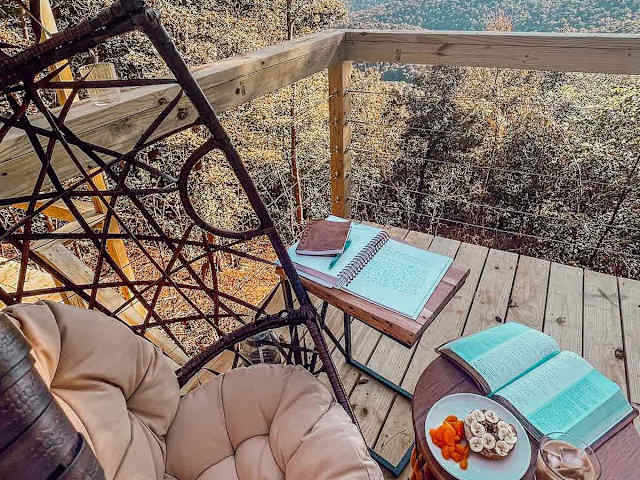 Relax and start your morning's slow with breathtaking views!