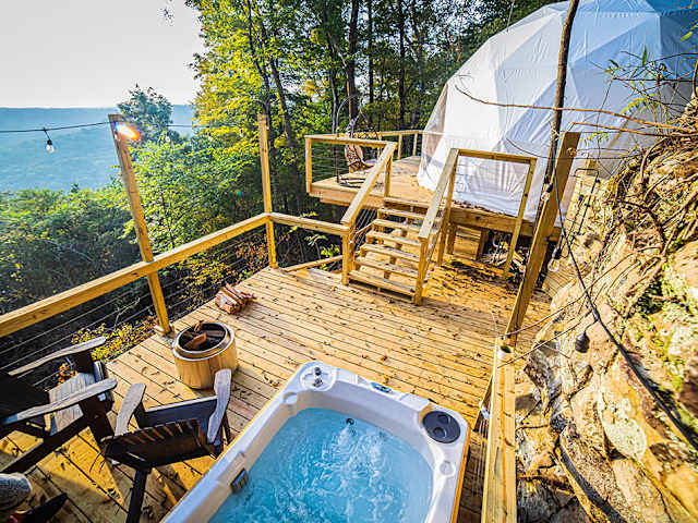 Raven's Point Luxury Glamping Dome