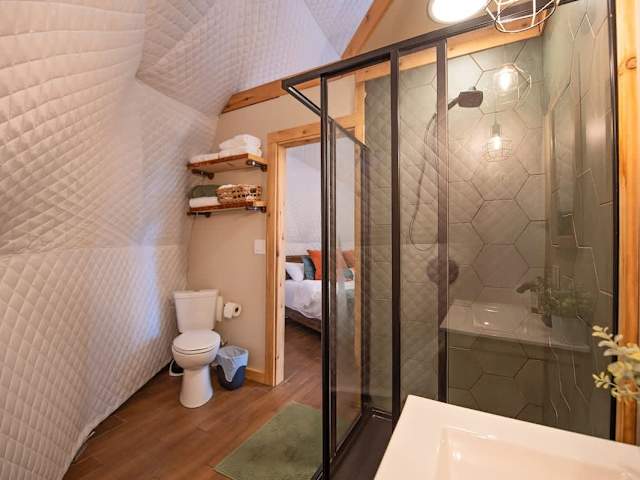 Raven's Point Luxury Glamping Dome
