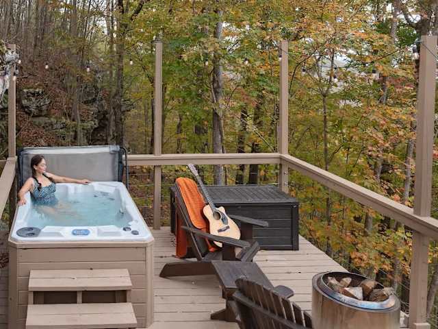 Raven's Point Luxury Glamping Dome