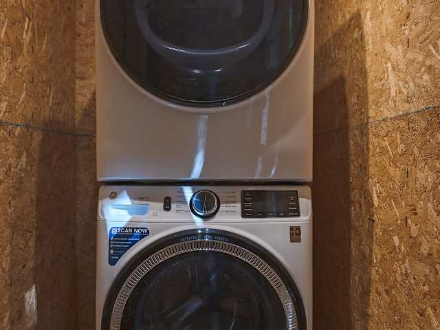 Washer and Dryer access is complimentary. However access is shared with the 2 other wagons.