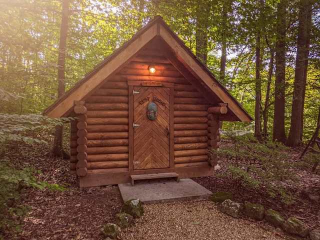 No need to go all the way back to your cabin for restroom breaks while enjoying the riverside dock.