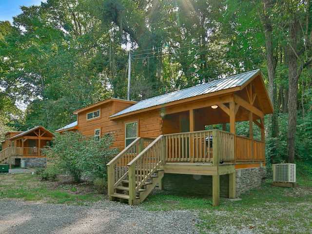 Bryce & River Cabin Group Rental