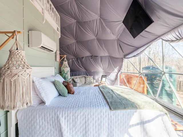 Highwater Hideaway Dome by Kentucky Lake
