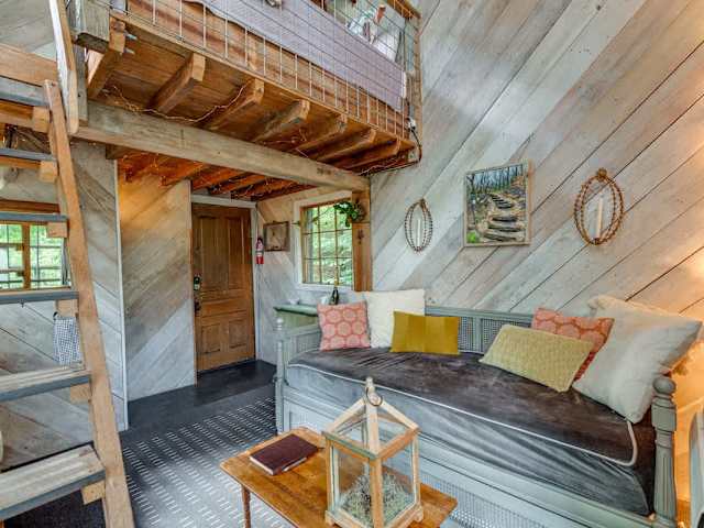 Luna Loft Treehouse 