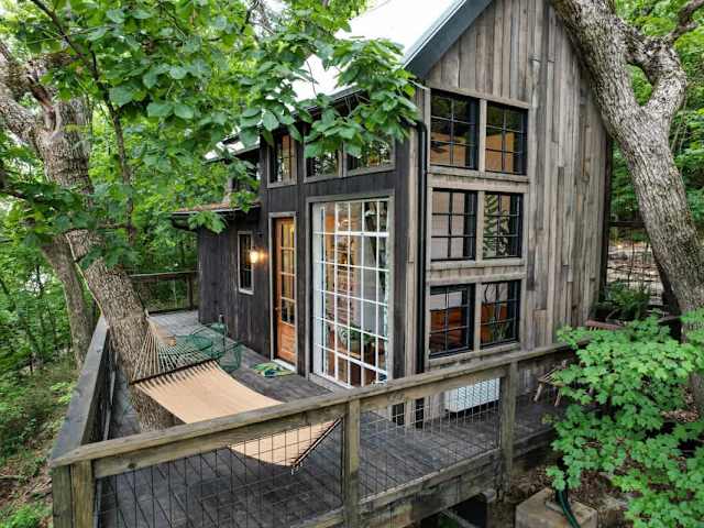 The private deck has many places to relax@