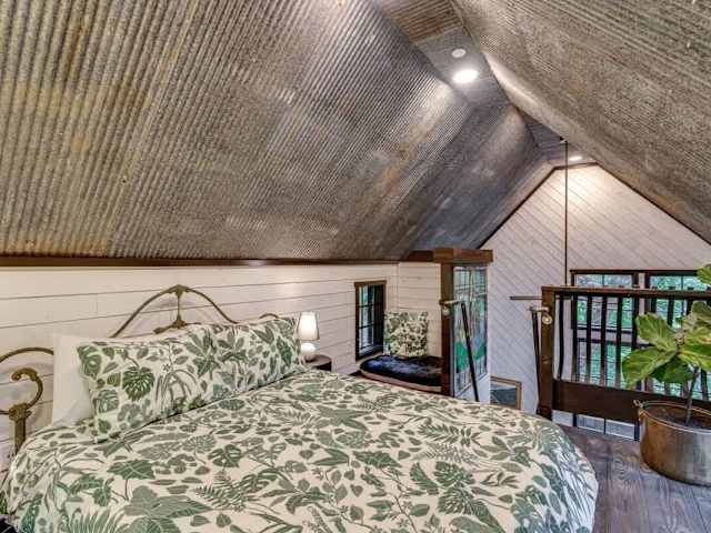 Luxurious loft with a comfortable bed