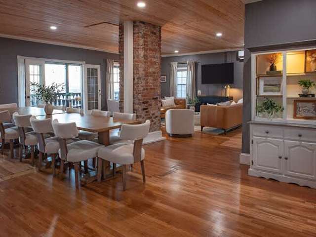 King Suite Ten