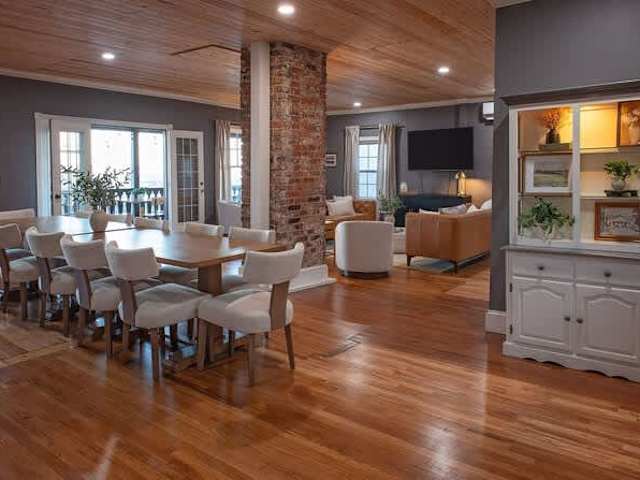 King Room Four 