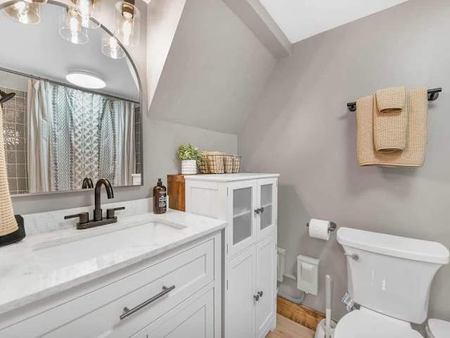 The Lavender Loft Cabin