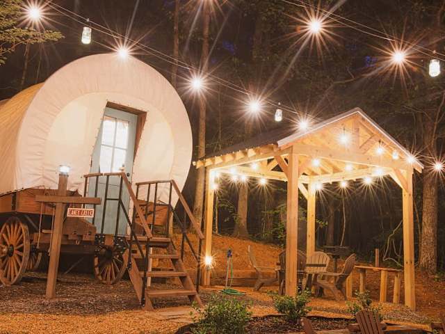 Covered Pioneer Wagon Group Rental