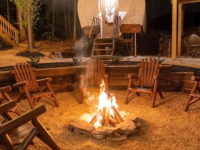 Covered Pioneer Wagon Group Rental