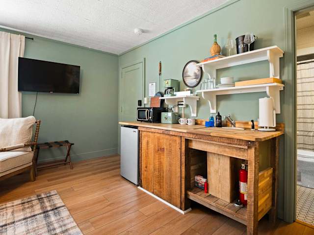 Laurel Falls Suite | Lookout Mountain Inn