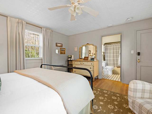 Glenn Falls Room | Lookout Mountain Inn