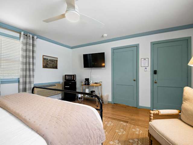 Lula Lake Room 