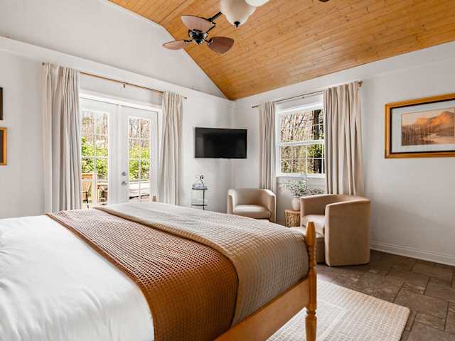 Amicalola Suite | Lookout Mountain Inn