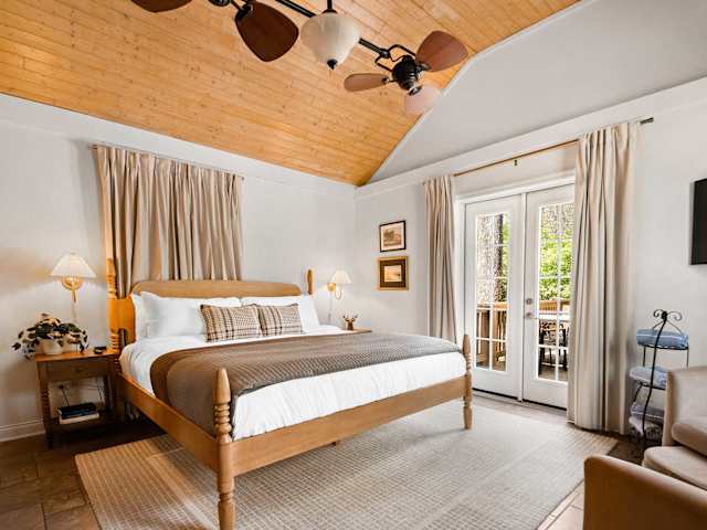 Amicalola Suite | Lookout Mountain Inn